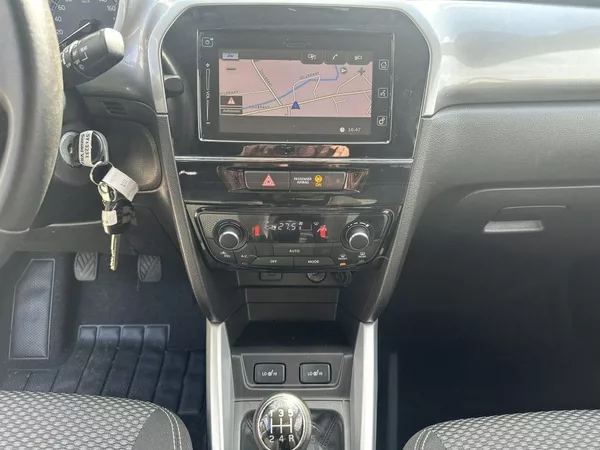 Suzuki Vitara 1.6i 88kW AllGrip 4x4 serviska - foto 12