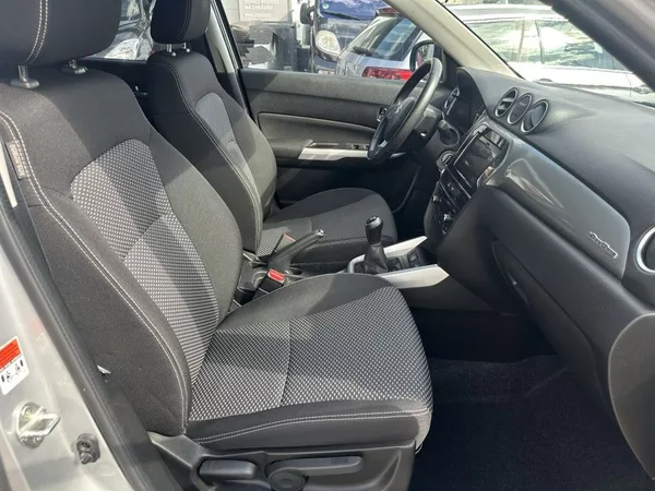 Suzuki Vitara 1.6i 88kW AllGrip 4x4 serviska - foto 24