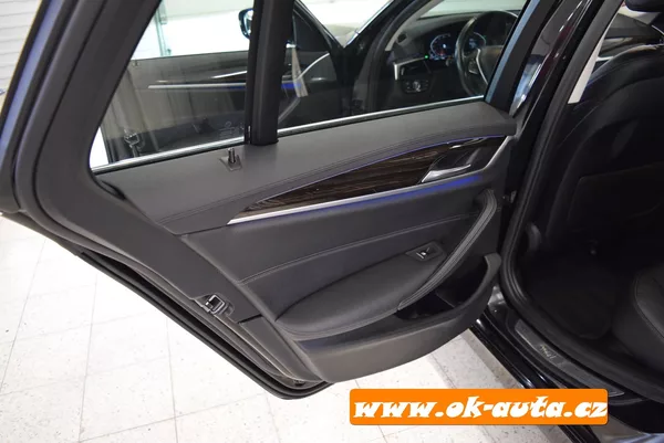 BMW Řada 5 2.0d LUXURY-LINE 98 000 KM TZ - foto 32
