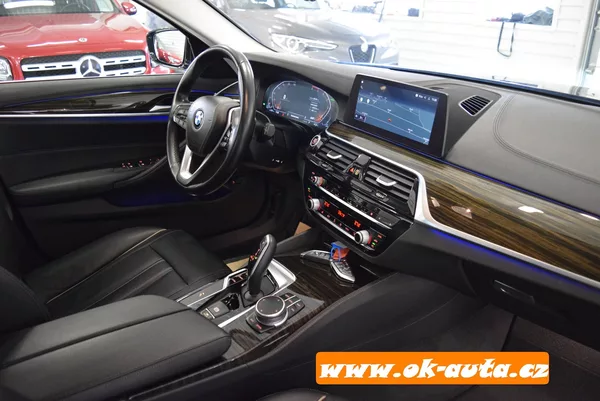 BMW Řada 5 2.0d LUXURY-LINE 98 000 KM TZ - foto 40