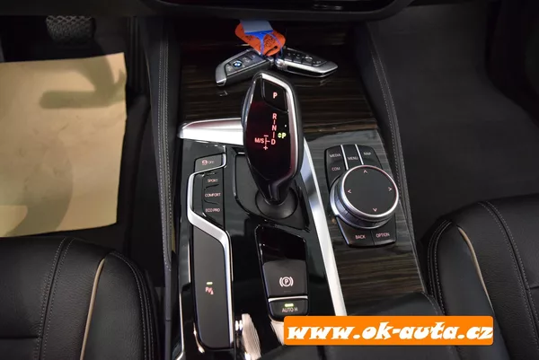 BMW Řada 5 2.0d LUXURY-LINE 98 000 KM TZ - foto 46