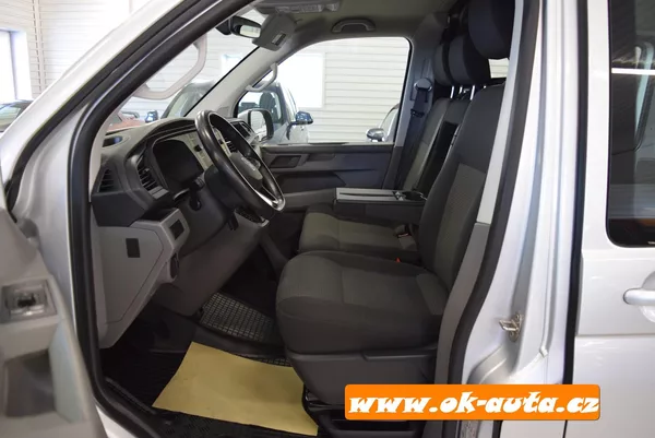 Volkswagen Transporter 2.0 TDI DSG 110kW 5 DVEŘÍ 2022 - foto 12