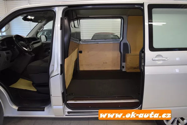 Volkswagen Transporter 2.0 TDI DSG 110kW 5 DVEŘÍ 2022 - foto 13