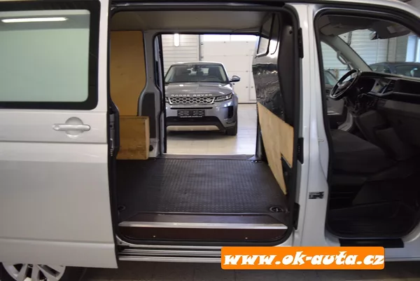 Volkswagen Transporter 2.0 TDI DSG 110kW 5 DVEŘÍ 2022 - foto 16