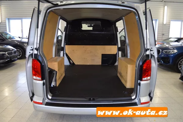 Volkswagen Transporter 2.0 TDI DSG 110kW 5 DVEŘÍ 2022 - foto 19