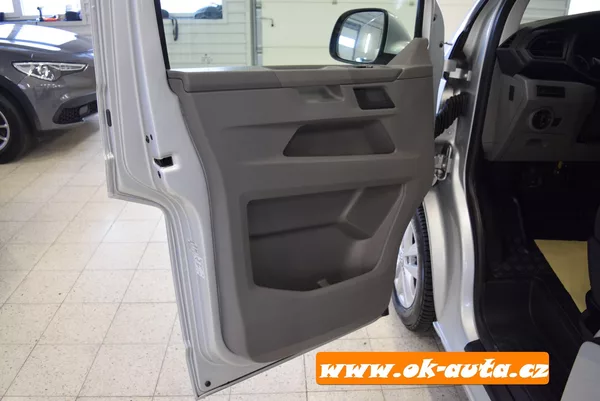 Volkswagen Transporter 2.0 TDI DSG 110kW 5 DVEŘÍ 2022 - foto 24