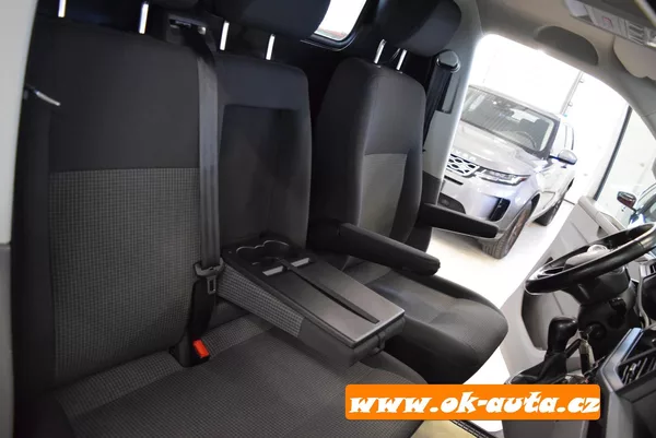 Volkswagen Transporter 2.0 TDI DSG 110kW 5 DVEŘÍ 2022 - foto 29
