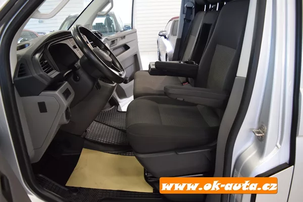 Volkswagen Transporter 2.0 TDI DSG 110kW 5 DVEŘÍ 2022 - foto 30