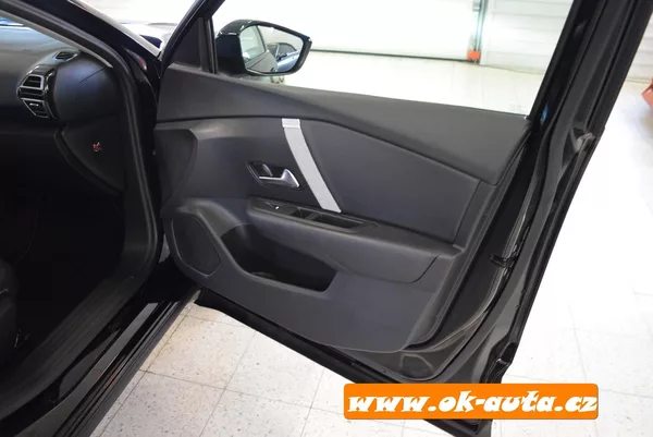 Citroën C4 X 1.2 PURETECH PACK 96 kW. - foto 21