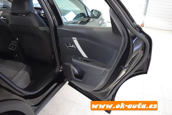 Citroën C4 X 1.2 PURETECH PACK 96 kW. - foto 22