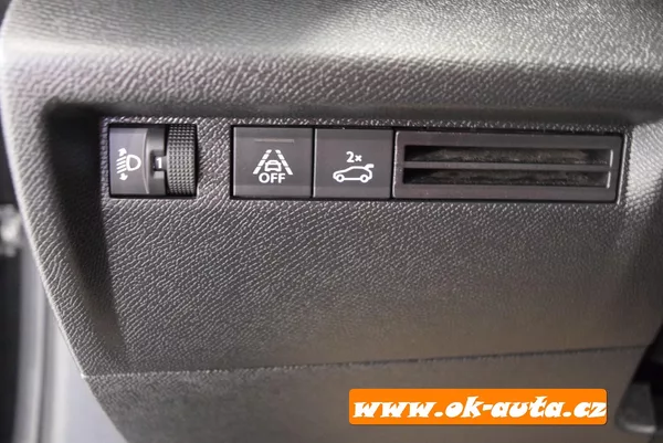 Citroën C4 X 1.2 PURETECH PACK 96 kW. - foto 34