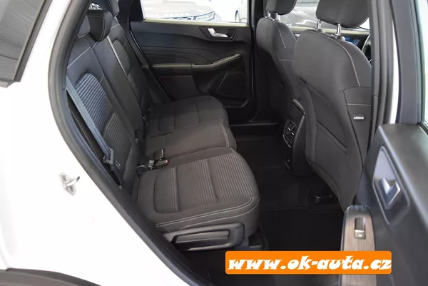 Ford Kuga 1.5 EBLUE TITANIUM 56 000 KM - foto 17