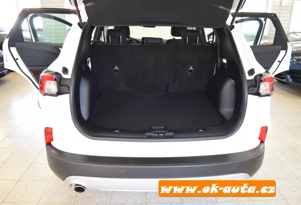 Ford Kuga 1.5 EBLUE TITANIUM 56 000 KM - foto 19