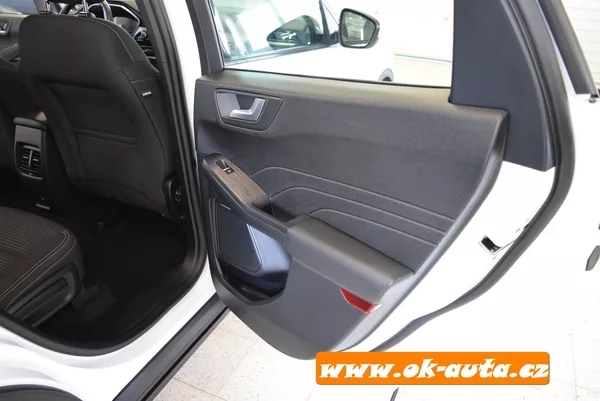 Ford Kuga 1.5 EBLUE TITANIUM 56 000 KM - foto 24