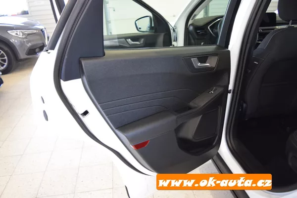 Ford Kuga 1.5 EBLUE TITANIUM 56 000 KM - foto 25