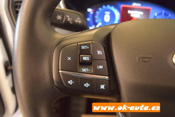 Ford Kuga 1.5 EBLUE TITANIUM 56 000 KM - foto 34