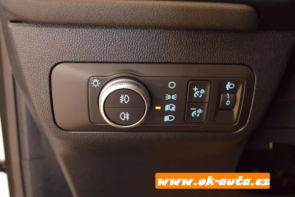 Ford Kuga 1.5 EBLUE TITANIUM 56 000 KM - foto 35
