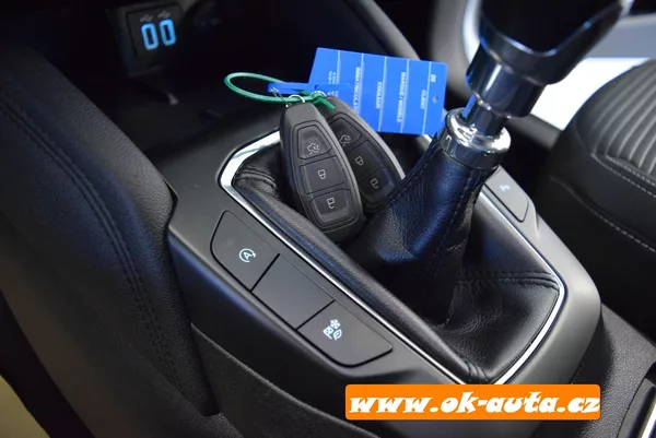 Ford Kuga 1.5 EBLUE TITANIUM 56 000 KM - foto 38