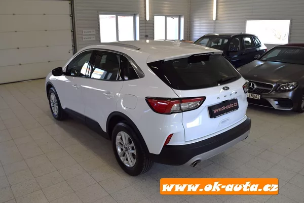 Ford Kuga 1.5 EBLUE TITANIUM 56 000 KM - foto 5