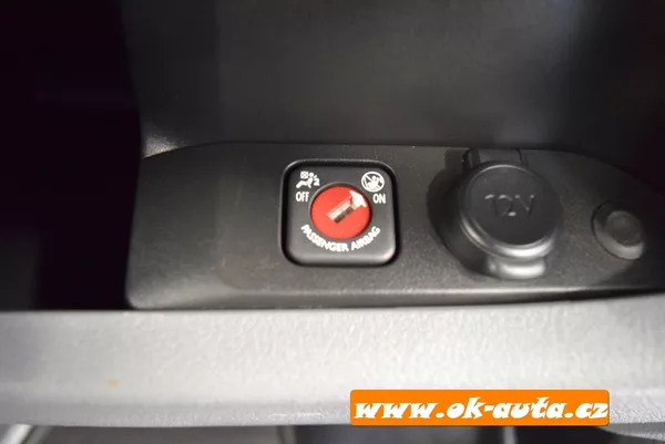 Peugeot Expert 2.0 BHDI LONG 6 MÍST 2xB.DVEŘE - foto 34