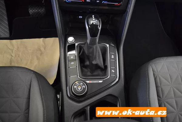 Volkswagen Tiguan 2.0 TDI LIFE 4 MOTION DSG - foto 33