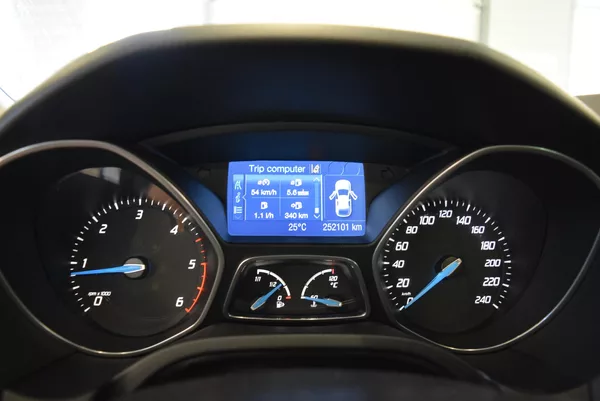Ford Focus 1.6 TDCI CEBIE - foto 33