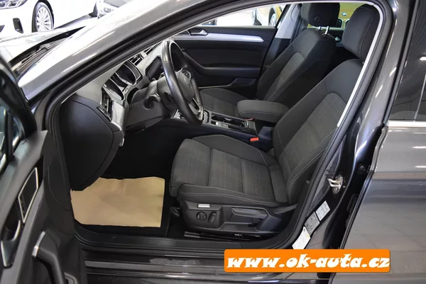 Volkswagen Passat 2.0 TDI BUSINESS DSG 97 000 KM - foto 12