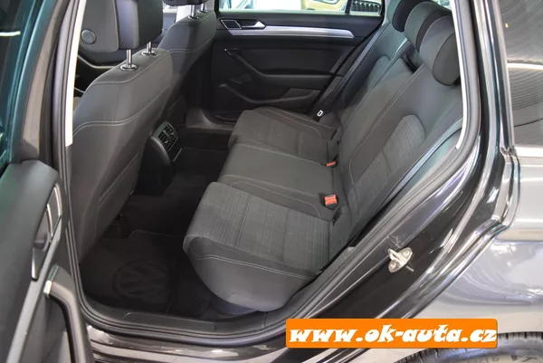 Volkswagen Passat 2.0 TDI BUSINESS DSG 97 000 KM - foto 13