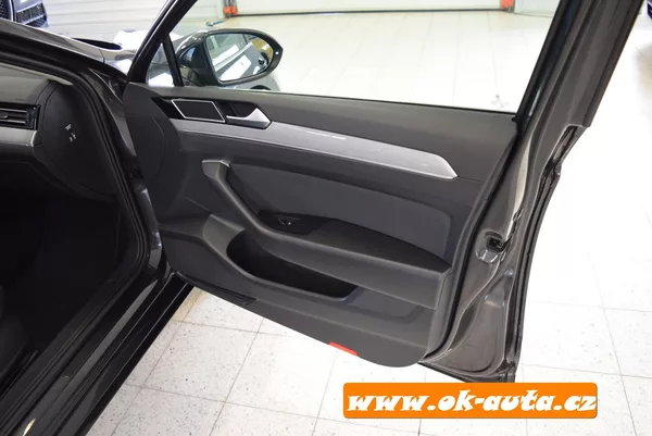 Volkswagen Passat 2.0 TDI BUSINESS DSG 97 000 KM - foto 22