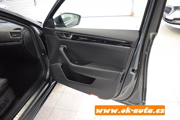 Škoda Superb 1.4 TSI iV LAURIN & KLEMENT - foto 29