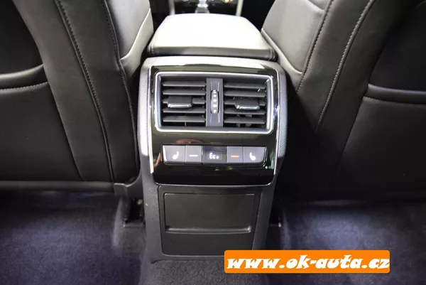 Škoda Superb 1.4 TSI iV LAURIN & KLEMENT - foto 40