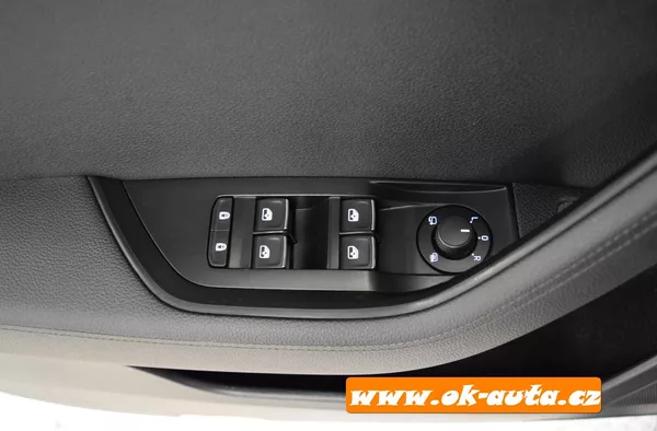 Škoda Superb 1.4 TSI iV LAURIN & KLEMENT - foto 49