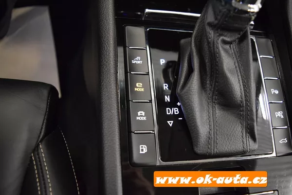 Škoda Superb 1.4 TSI iV LAURIN & KLEMENT - foto 51