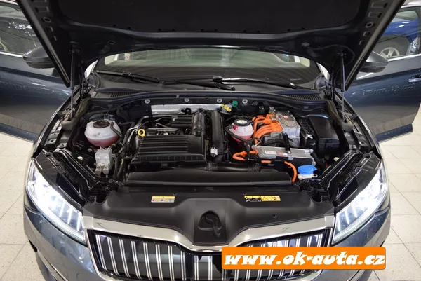 Škoda Superb 1.4 TSI iV LAURIN & KLEMENT - foto 73