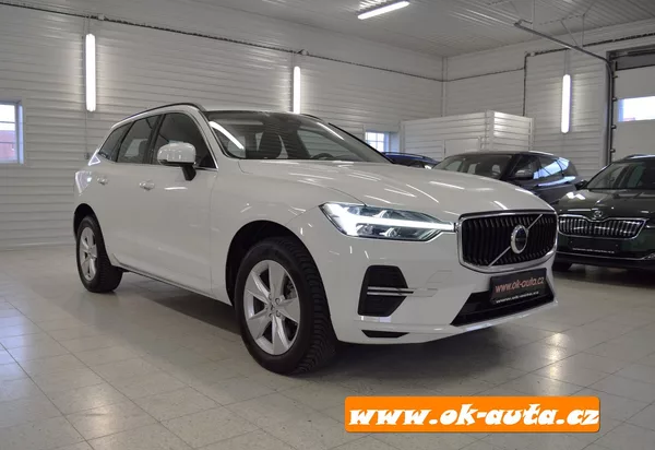 Volvo XC60 2.0 B4 AWD MOMENTUM 2022 - foto 10