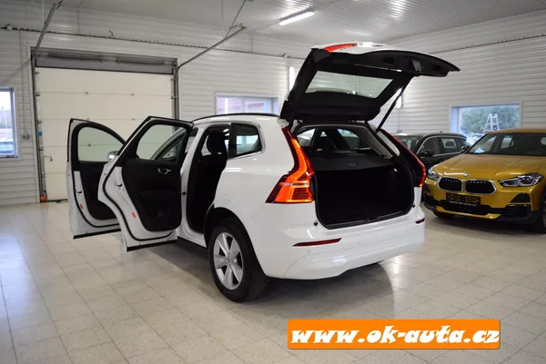 Volvo XC60 2.0 B4 AWD MOMENTUM 2022 - foto 20
