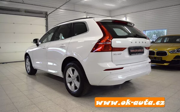 Volvo XC60 2.0 B4 AWD MOMENTUM 2022 - foto 3