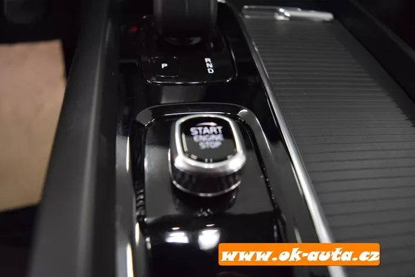Volvo XC60 2.0 B4 AWD MOMENTUM 2022 - foto 33