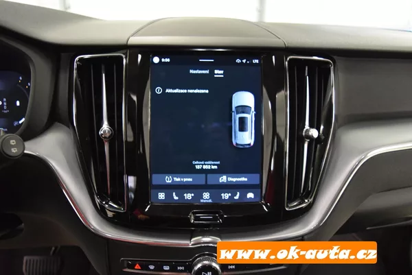 Volvo XC60 2.0 B4 AWD MOMENTUM 2022 - foto 38