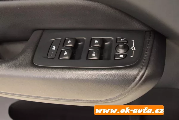 Volvo XC60 2.0 B4 AWD MOMENTUM 2022 - foto 41