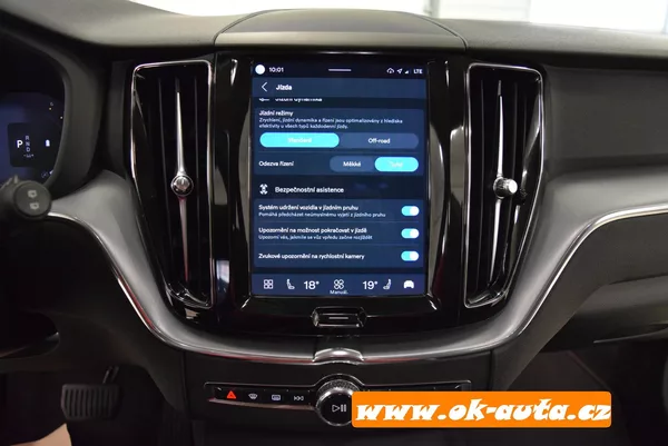 Volvo XC60 2.0 B4 AWD MOMENTUM 2022 - foto 47