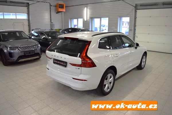 Volvo XC60 2.0 B4 AWD MOMENTUM 2022 - foto 8