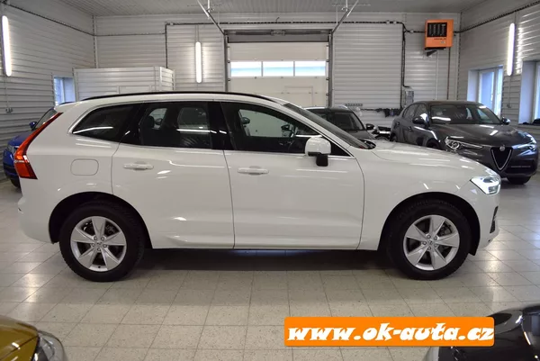 Volvo XC60 2.0 B4 AWD MOMENTUM 2022 - foto 9