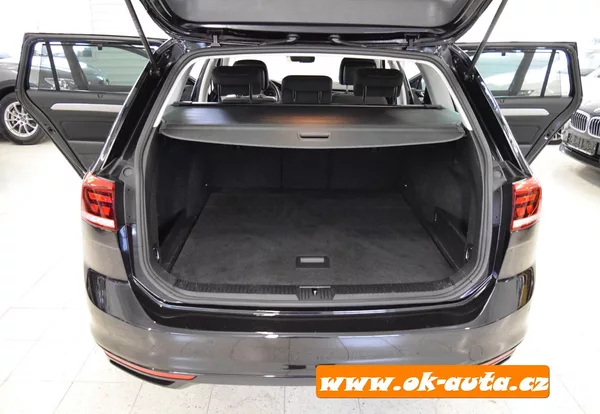 Volkswagen Passat 2.0 TDI BREAK LIFE DSG 2023 - foto 18
