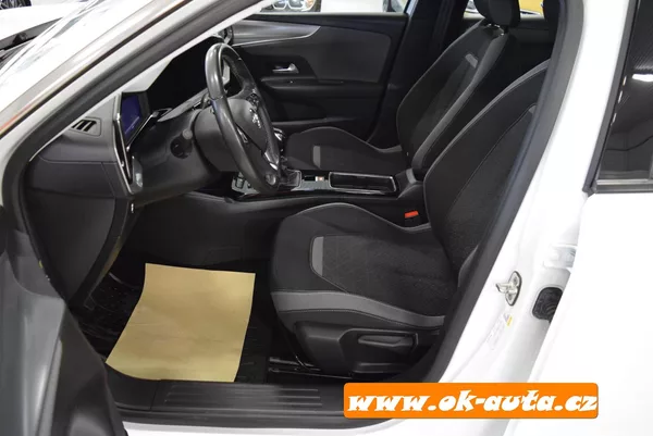 Opel Mokka 1.2 PT EDITION ČR 2023 - foto 13