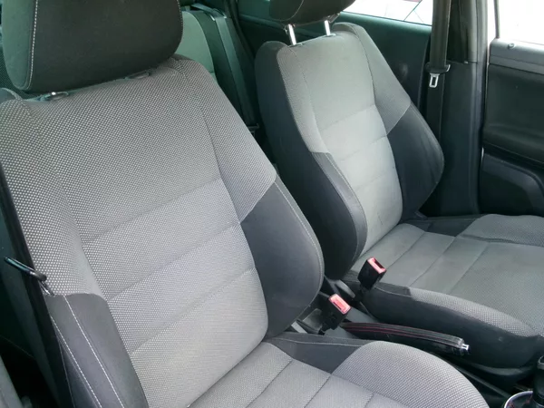 Škoda Fabia 1,2 TSI KLIMA ALU HF BT - foto 19