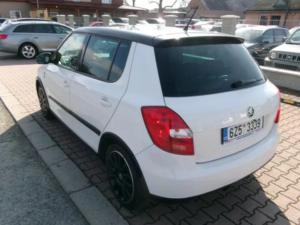 Škoda Fabia 1,2 TSI KLIMA ALU HF BT - foto 7