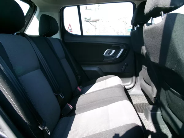 Škoda Fabia 1,4 16V AC ALU VÝHŘEV - foto 13