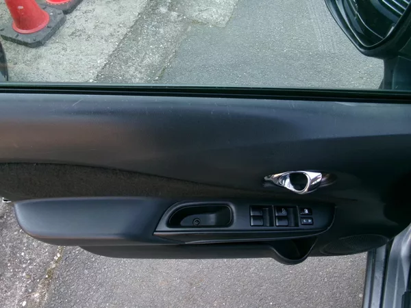 Nissan Note 1.2i AC BT HF ALU TEMP - foto 22