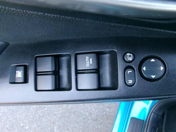 Mazda 3 1,6i AC TEMP ALU BT - foto 23